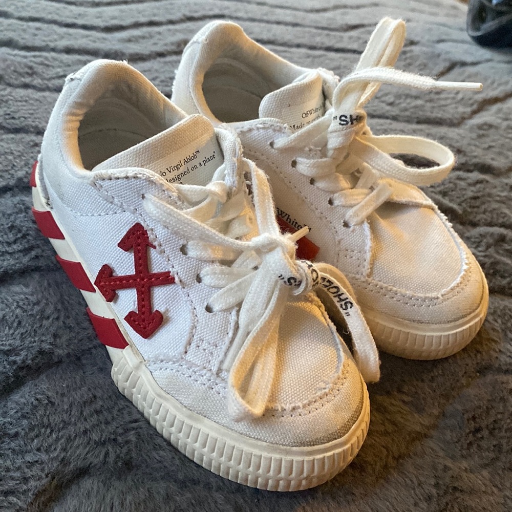 Off White canvas boys shoes size 24